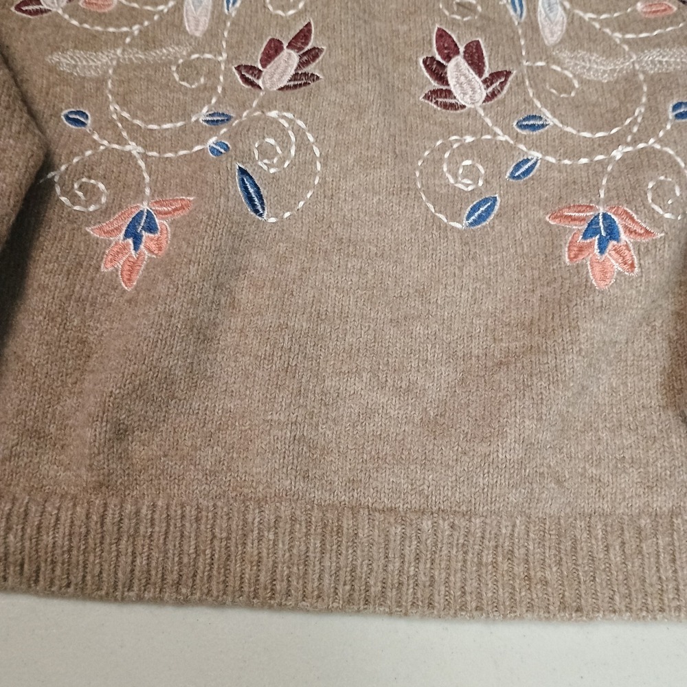 Versona L‎ Embroidered Floral Mock Neck Sweater Taupe Cottagecore Pullover - Picture 8 of 10